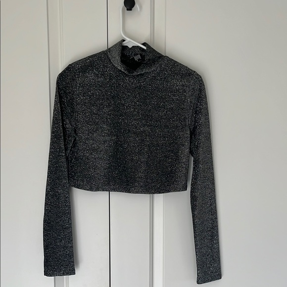 Sparkly Black Fitted Crop Long Sleeve Tee - Picture 1 of 3